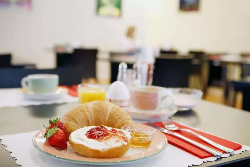 Fotos del hotel Ambassador Self Checkin:  8