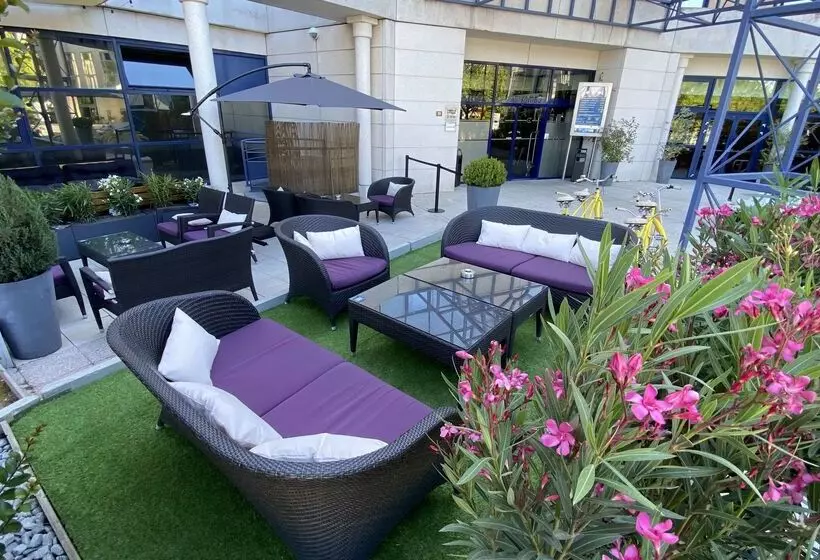 Fotos del hotel Golden Tulip Paris Cdg Airport – Villepinte:  8