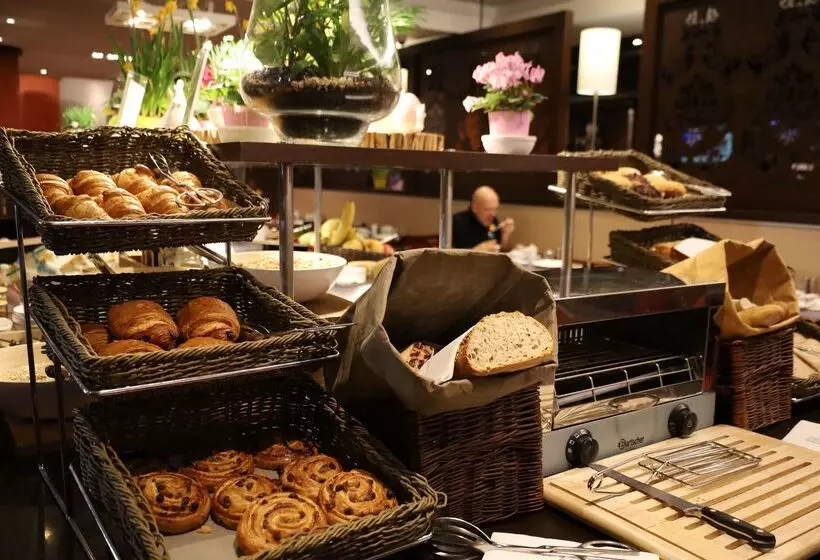 Fotos del hotel Golden Tulip Paris Cdg Airport – Villepinte:  21