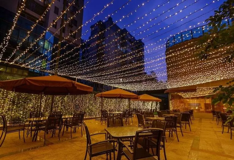 Fotos del hotel Grand International:  6