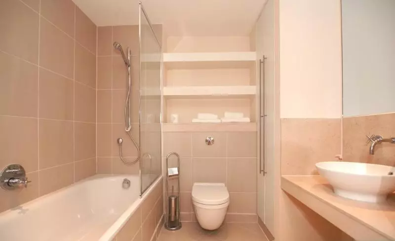 Fotos del hotel Discovery Dock Apartments East By Oyo Rooms:  4