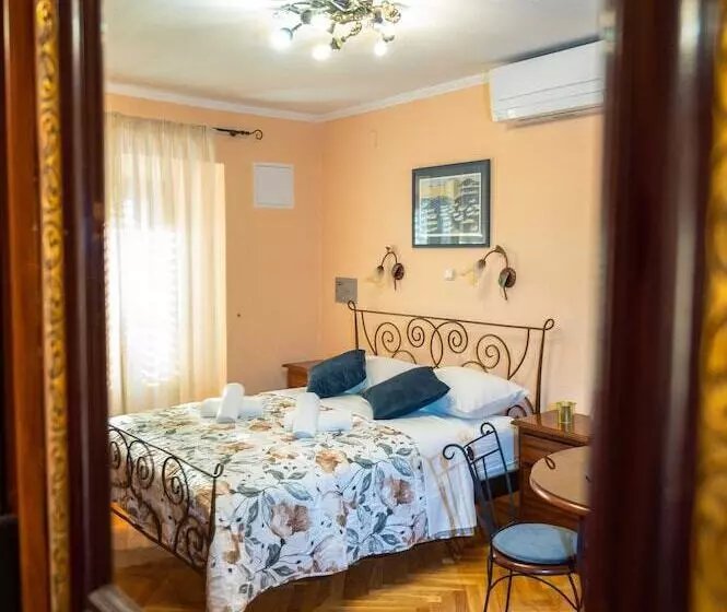 Fotos del hotel Amoret:  11