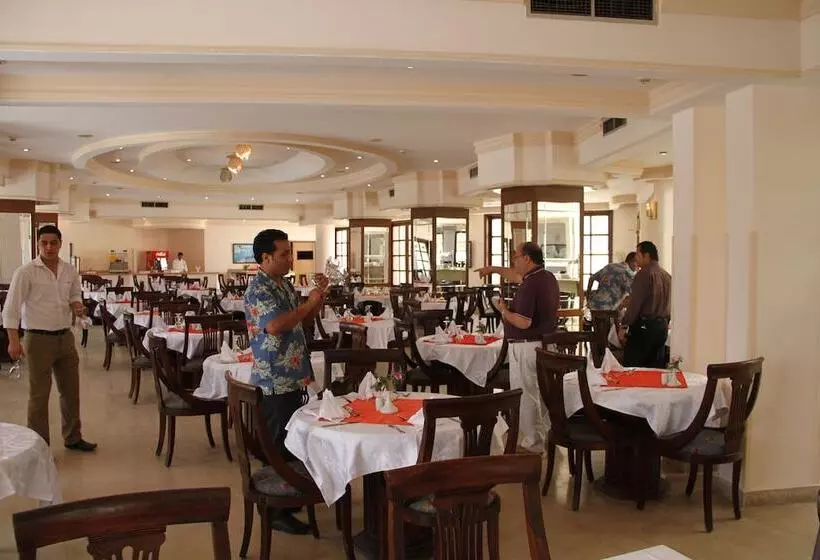 Fotos del hotel Royal Paradise Beach Resort:  3