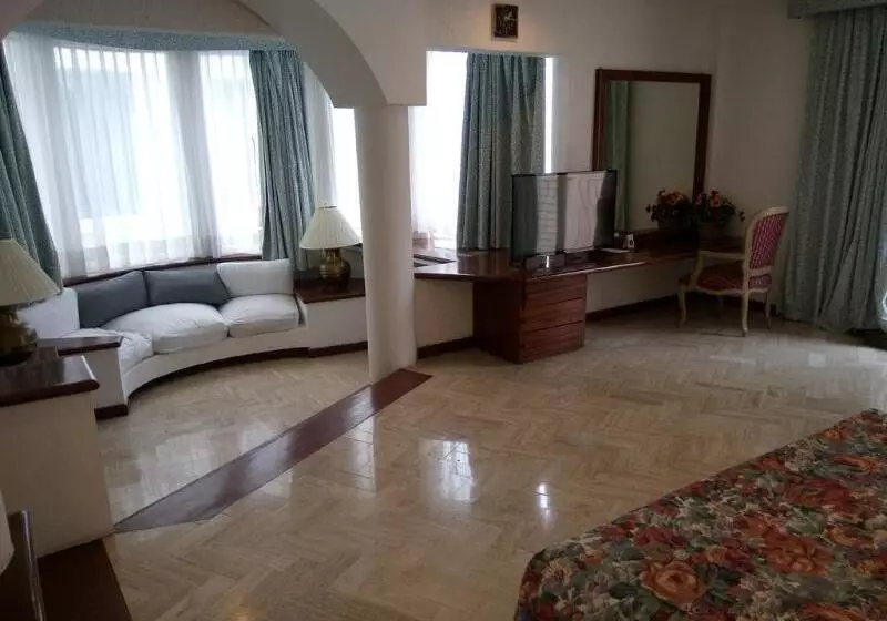 Fotos del hotel Suites Costa Blanca:  3