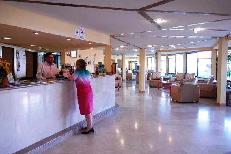 Fotos del hotel Apartamentos Río Piedras:  2