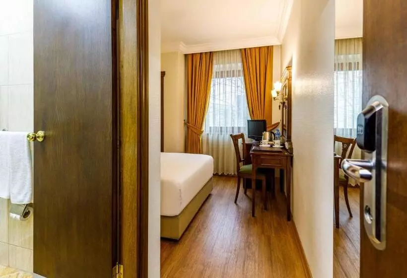 Fotos del hotel Golden Crown:  21