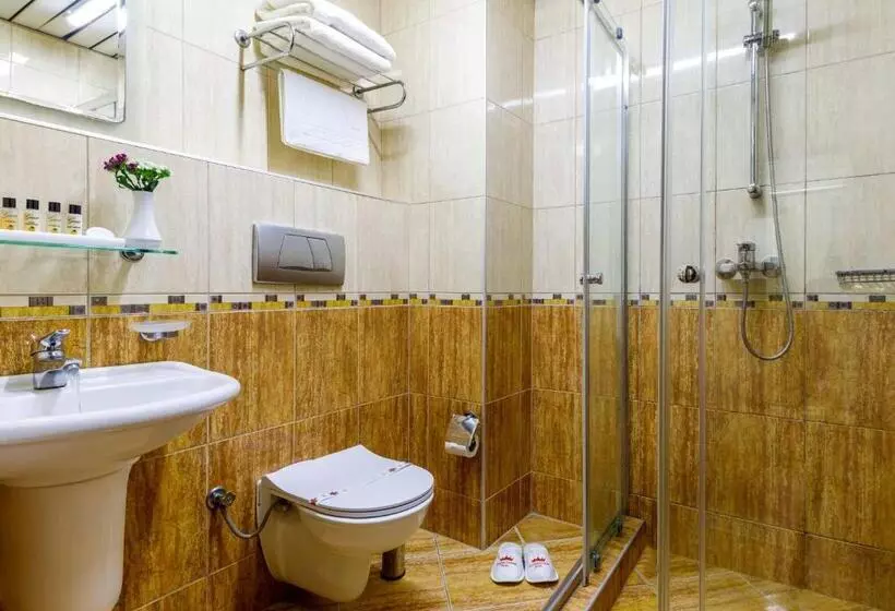 Fotos del hotel Golden Crown:  8