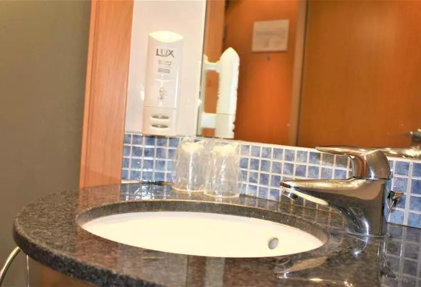 Fotos del hotel Holiday Inn Express Molins De Rei, An Ihg:  21