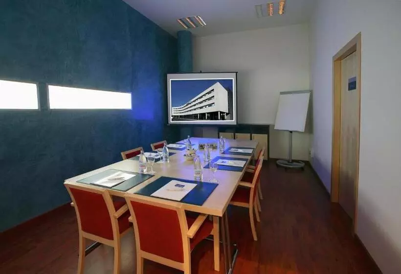 Fotos del hotel Holiday Inn Express Molins De Rei, An Ihg:  5