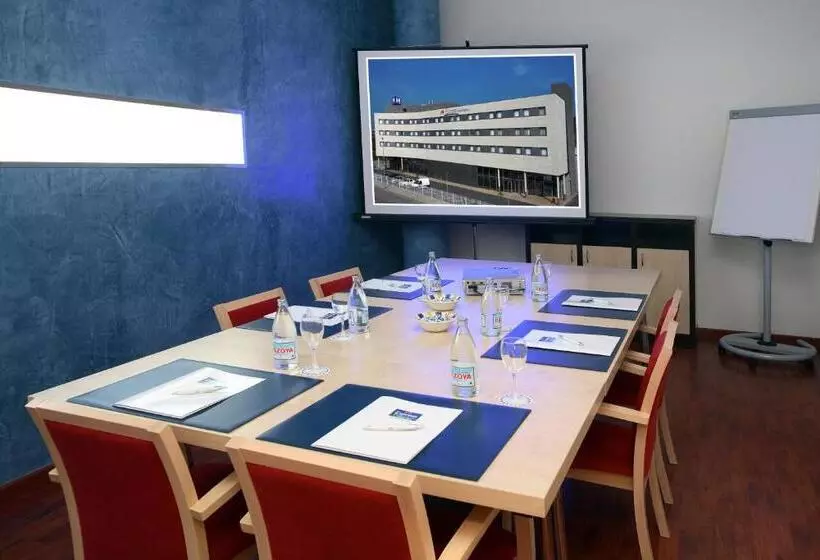 Fotos del hotel Holiday Inn Express Molins De Rei, An Ihg:  12