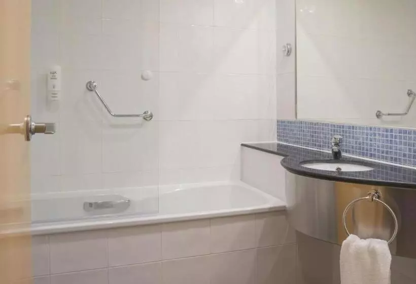 Fotos del hotel Holiday Inn Express Molins De Rei, An Ihg:  6