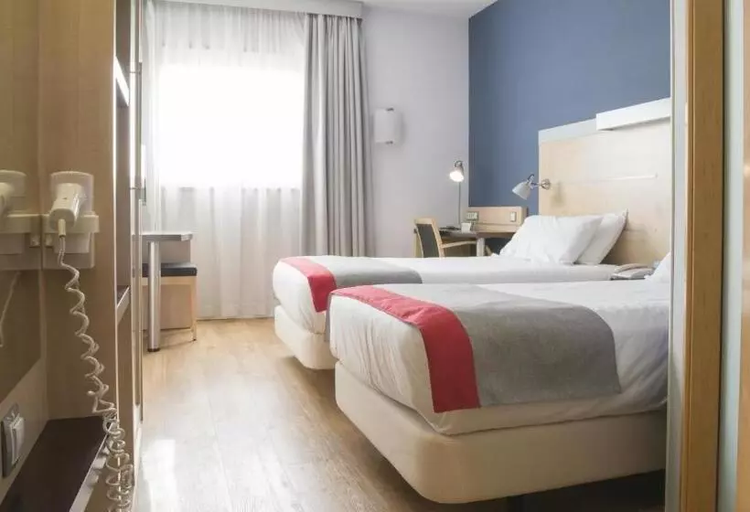 Fotos del hotel Holiday Inn Express Molins De Rei, An Ihg:  23