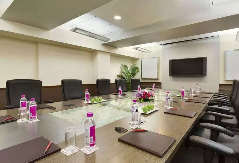 Fotos del hotel Ramada Chennai Egmore:  7