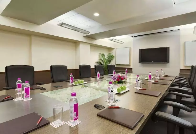 Fotos del hotel Ramada Chennai Egmore:  14