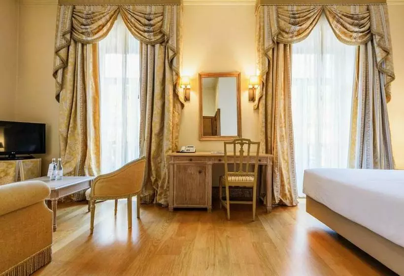 Fotos del hotel Real Palacio:  8