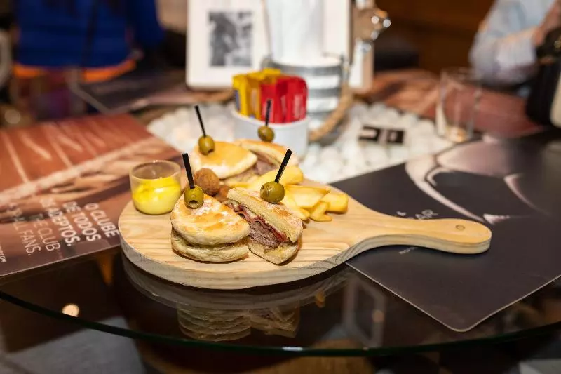 Fotos del hotel Real Palacio:  12