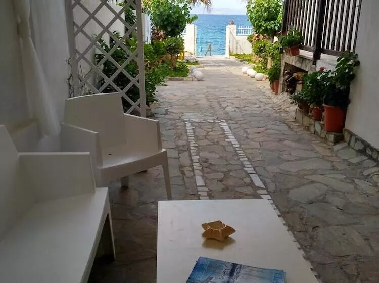 Fotos del hotel Villa Constantina Apartments:  4