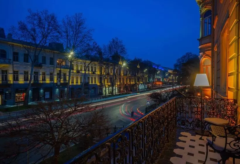 Tiflis Opera Apart