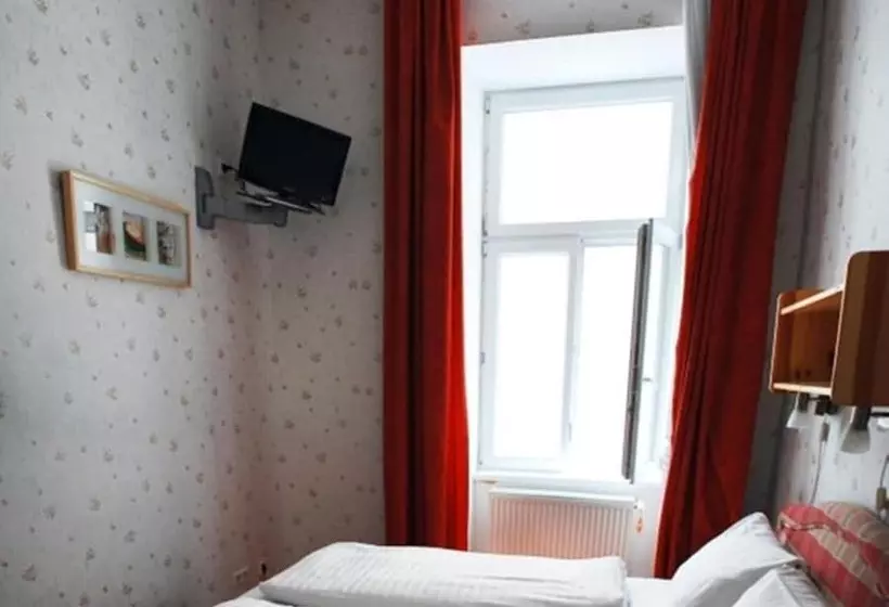 Fotos del hotel Pension Arpi:  11