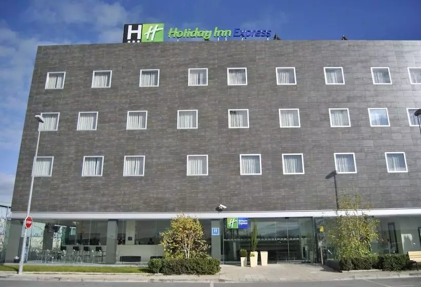 Holiday Inn Express Pamplona, An Ihg
