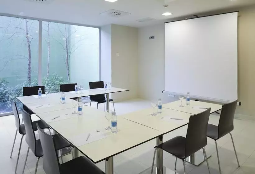 Fotos del hotel Holiday Inn Express Pamplona, An Ihg:  6