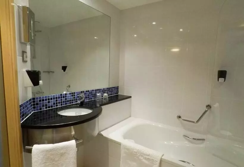 Fotos del hotel Holiday Inn Express Pamplona, An Ihg:  7