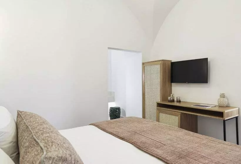 La Maltese Estate, Buddhabar Beach Santorini