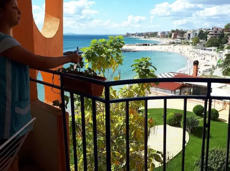 Fotos del hotel Family Hotel Evridika:  10