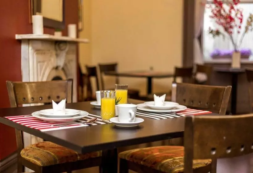 Fotos del hotel Auberge &  Montreal Espace Confort:  3