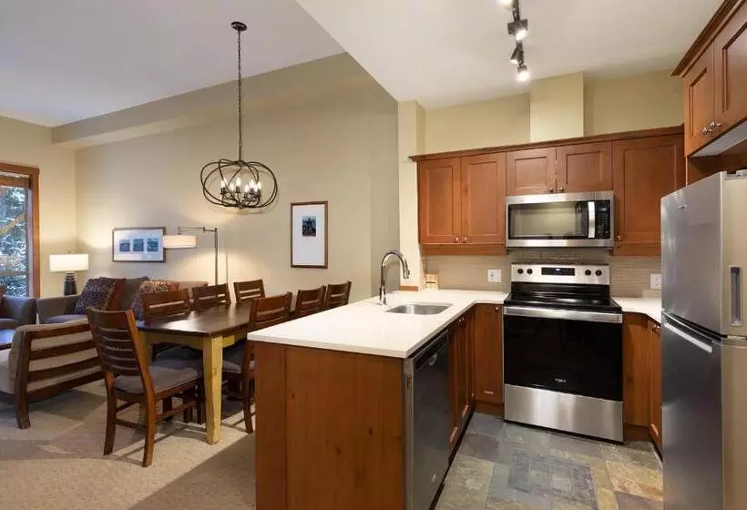 Fotos del hotel Horstman House By Whistler Premier:  21