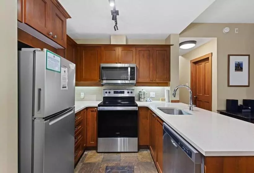 Fotos del hotel Horstman House By Whistler Premier:  4