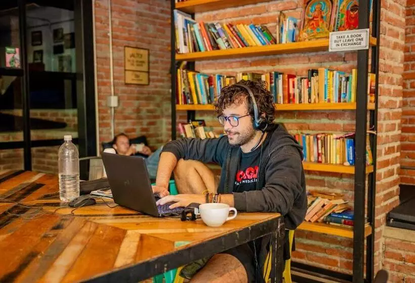 Fotos del hotel Selina Medellin:  11