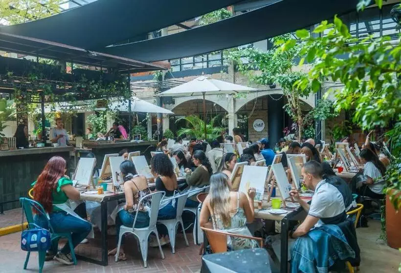 Fotos del hotel Selina Medellin:  8