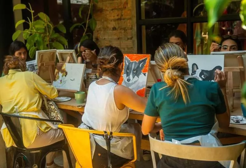 Fotos del hotel Selina Medellin:  4