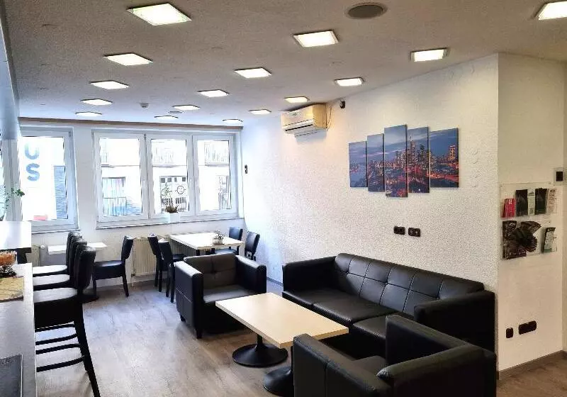 Fotos del hotel Adler Hotel Frankfurt:  2