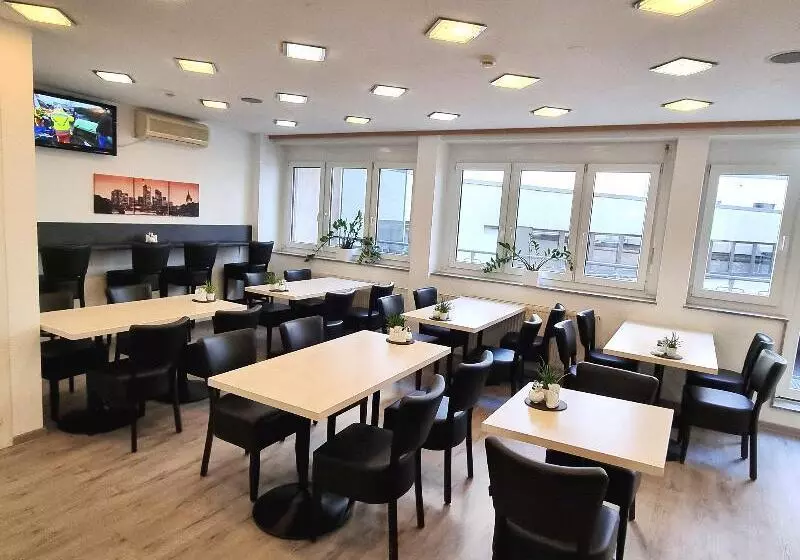 Fotos del hotel Adler Hotel Frankfurt:  12