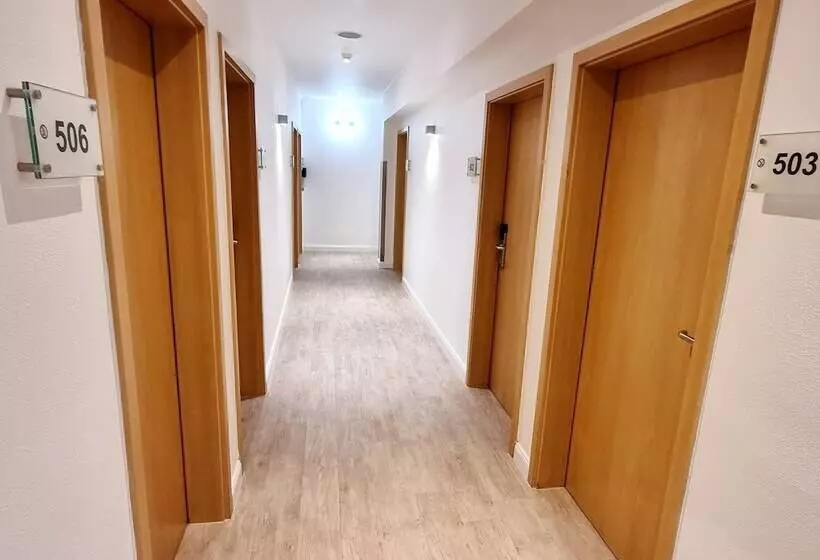 Fotos del hotel Adler Hotel Frankfurt:  3