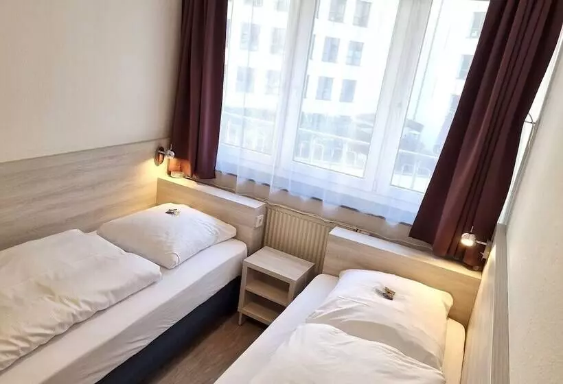 Fotos del hotel Adler Hotel Frankfurt:  11