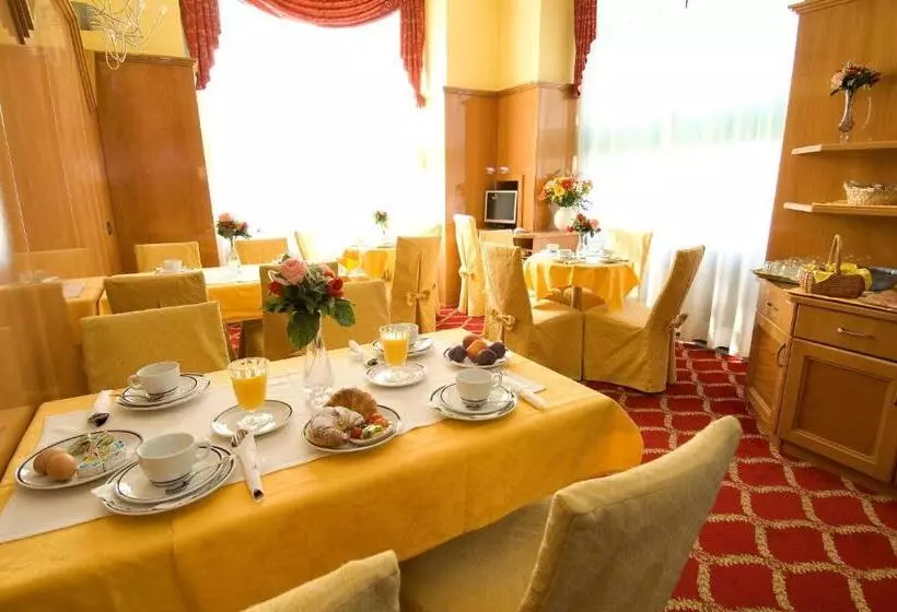 Fotos del hotel Cinque Giornate:  3