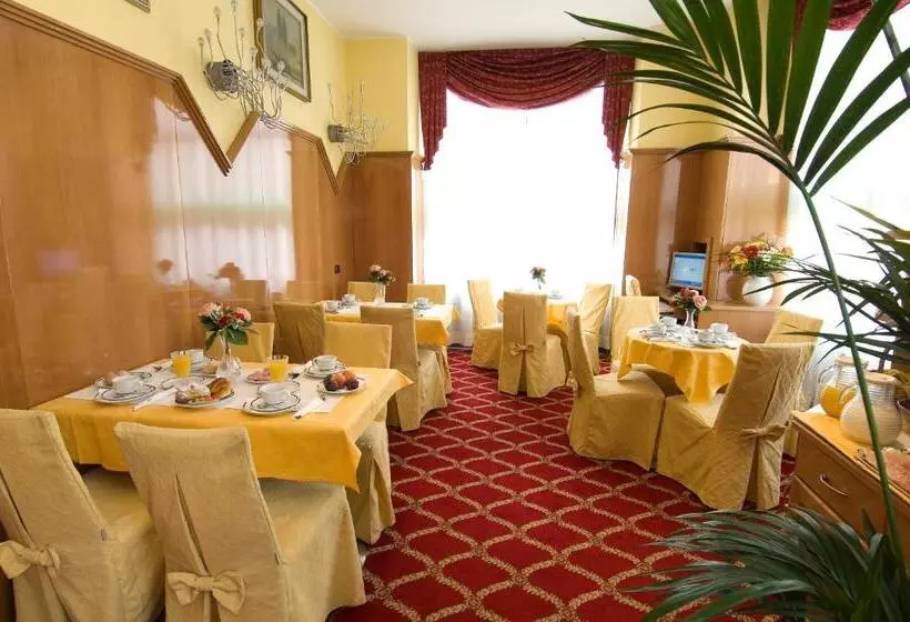 Fotos del hotel Cinque Giornate:  7