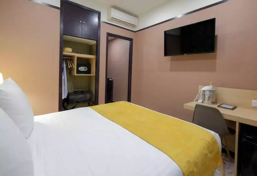 Fotos del hotel De France:  9