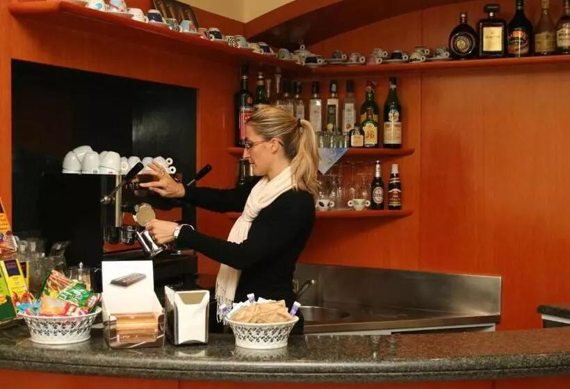 Fotos del hotel Italia:  4