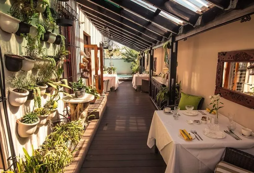 Fotos del hotel Point B Guest House:  7