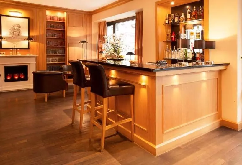 Fotos del hotel Townhouse:  6