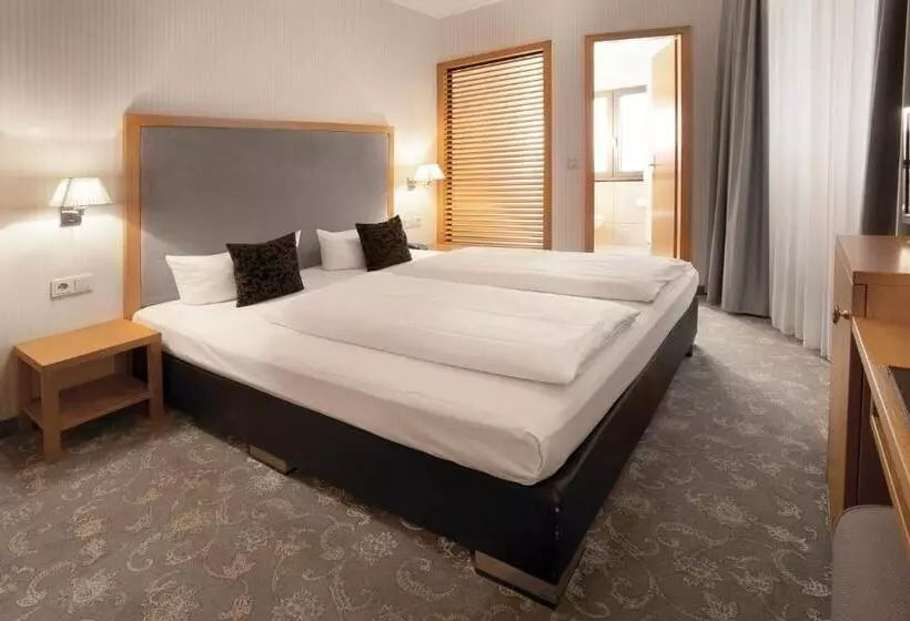 Fotos del hotel Townhouse:  16