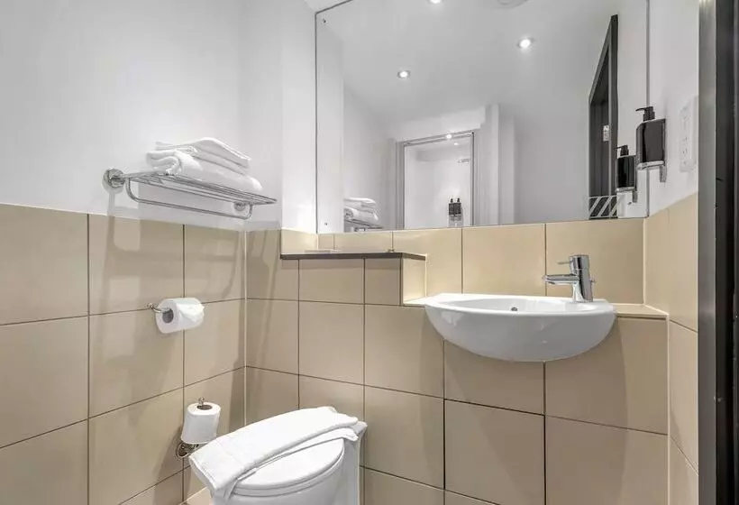 Fotos del hotel Roomzzz Leeds City West:  11