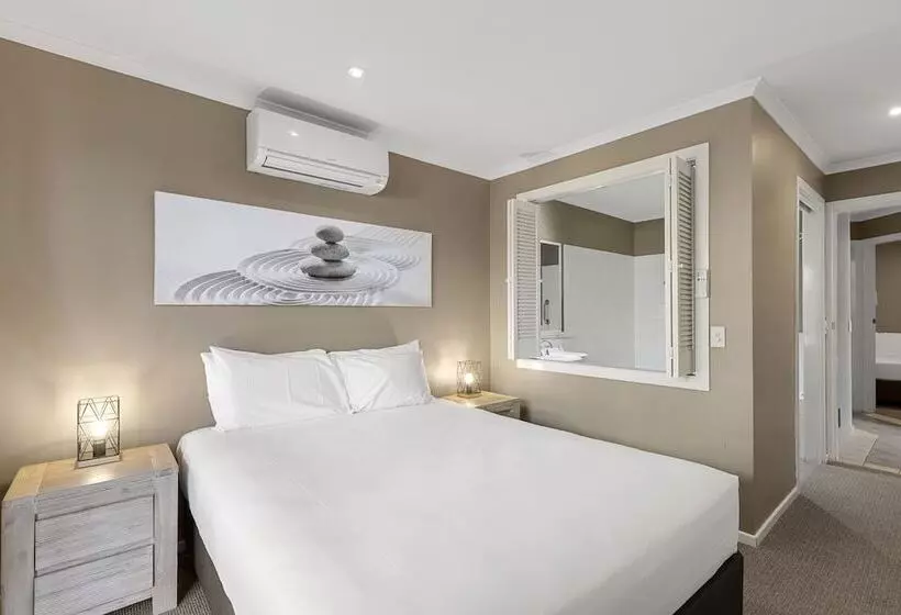 Aqualuna Beach Resort