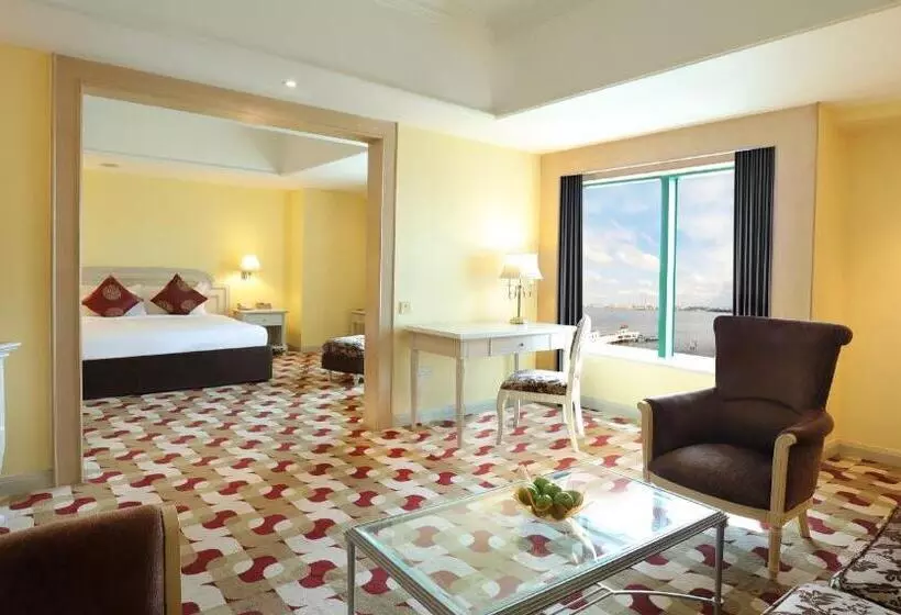 Fotos del hotel Berjaya Waterfront Hotel:  23