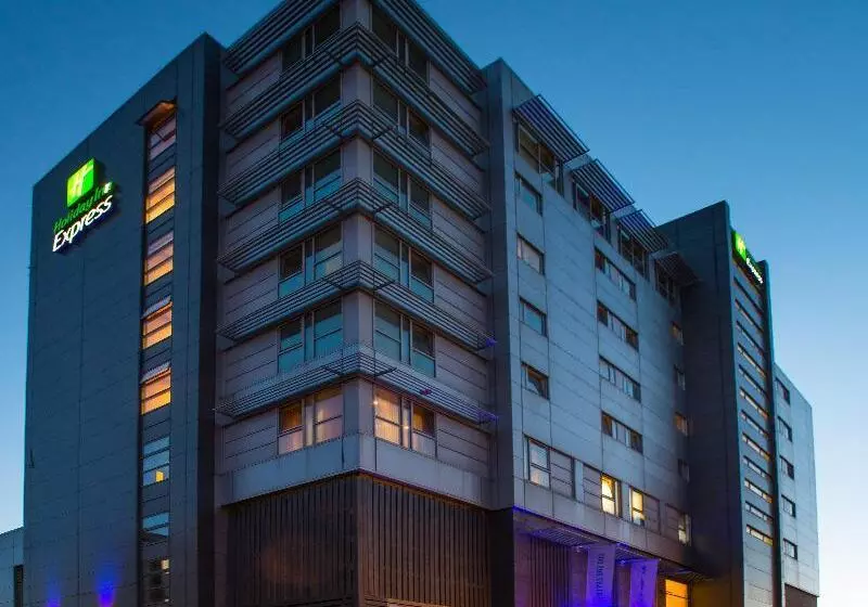 Fotos del hotel Holiday Inn Express Swindon City Centre, An Ihg:  7