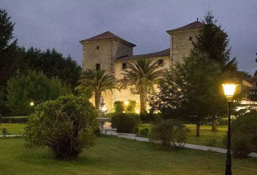 Fotos del hotel Palacio Torre De Ruesga:  15